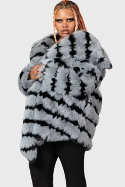 Highlands Hellstorm Coat [PLUS] -Gothic Wear Store HIGHLANDS HELLSTORM COAT PLUS W D