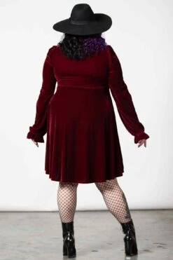 Imperia Long Sleeve Velvet Dress [BLOOD] [PLUS] -Gothic Wear Store IMPERIA LONG SLEEVE VELVET DRESS PLUS BLOOD 3